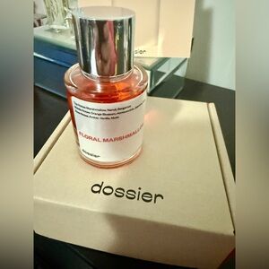 Dossier Perfume